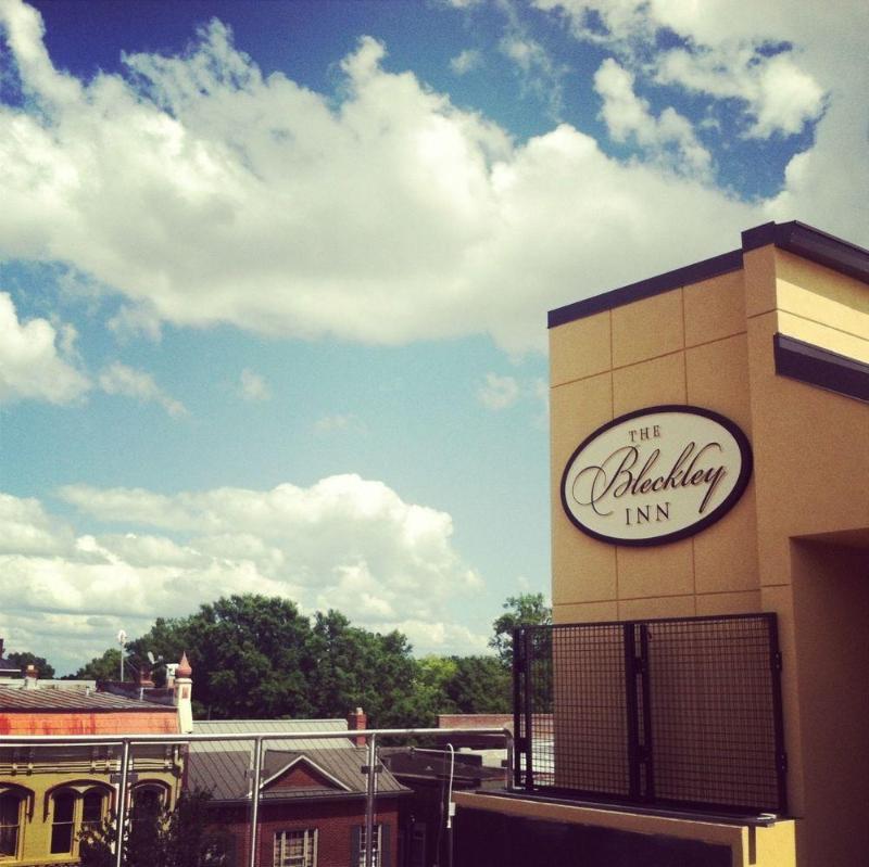 Bleckley Inn Anderson Bagian luar foto